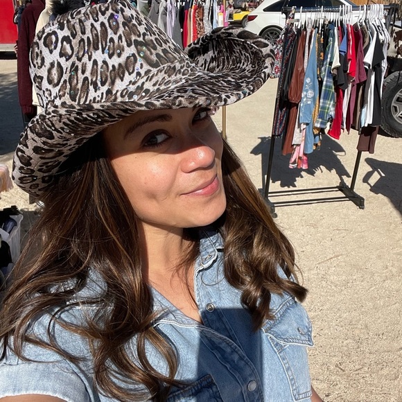 💗🚨‼️ I AM LIVE 🚨🚨like this listing to be notified of my shows 💗‼️🚨 - Picture 5 of 17